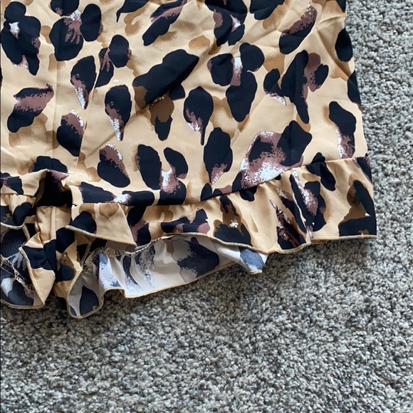 Leopard halter romper - Picture 3 of 3